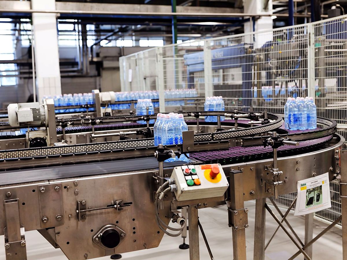 Ribbon coding machine